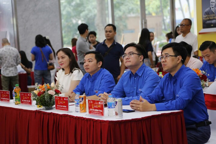 Các đại biểu tham dự lễ khai mạc Ngày hội Sách. Ảnh: Kiên Trần