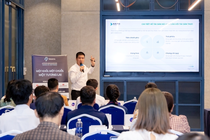 Ông Phan Đức Trung - Chủ tịch Hiệp hội Blockchain Việt Nam nói về tài sản mã hoá - Ảnh: Diệu Linh.