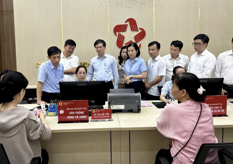 Lãnh đạo tỉnh Quảng Ninh kiểm tra vận hành thử nghiệm chính quyền địa phương hai cấp tại cơ sở