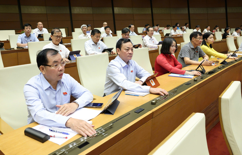 Hoàn thiện thể chế pháp luật là một trong những nhân tố quan trọng để tháo gỡ các điểm nghẽn để kinh tế tư nhân bứt phá. Ảnh: QH