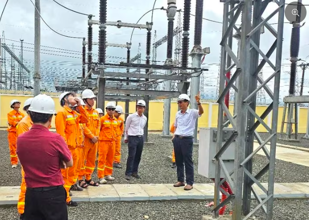 Lãnh đạo PTC3 trực tiếp đào tạo nhân viên quản lý vận hành Trạm biến áp