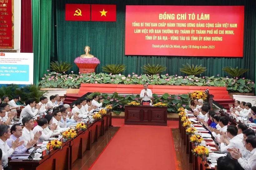 Đoàn công tác Trung ương do Tổng Bí thư Tô Lâm dẫn đầu có buổi làm việc với Ban Thường vụ Thành Uỷ TP. Hồ Chí Minh, tỉnh uỷ  Bà Rịa – Vũng Tàu, Bình Dương - Ảnh: Thuận Văn