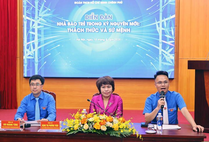 Diễn đàn là hoạt động trong khuôn khổ chương trình tuyên dương "Nhà báo trẻ tiêu biểu" thuộc Đoàn Thanh niên Chính phủ năm 2025. Ảnh: Đức Minh