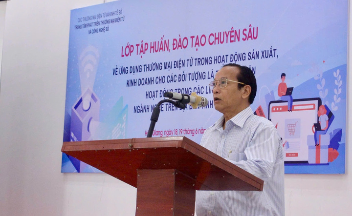 Ông Nguyễn Hữu Ái, Phó Giám đốc Sở Công Thương Hậu Giang cho biết, trong quá trình triển khai thương mại điện tử tại Hậu Giang, địa phương vẫn còn gặp không ít khó khăn. Ảnh: Cục Thương mại điện tử và Kinh tế số