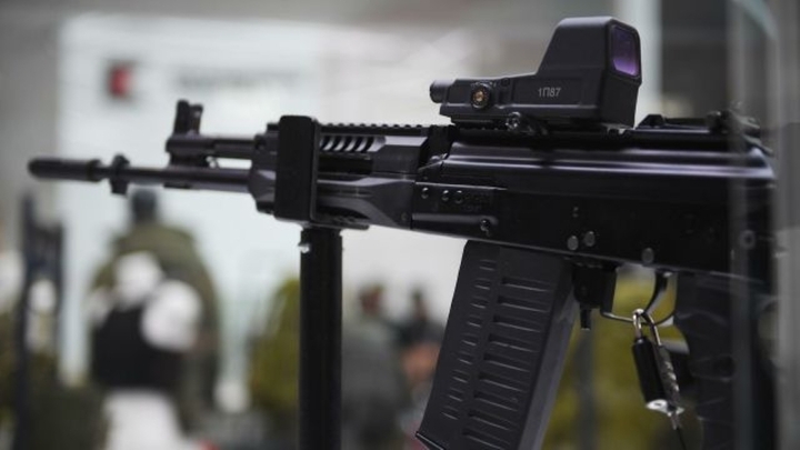 Súng trường AK-308. Ảnh: TASS