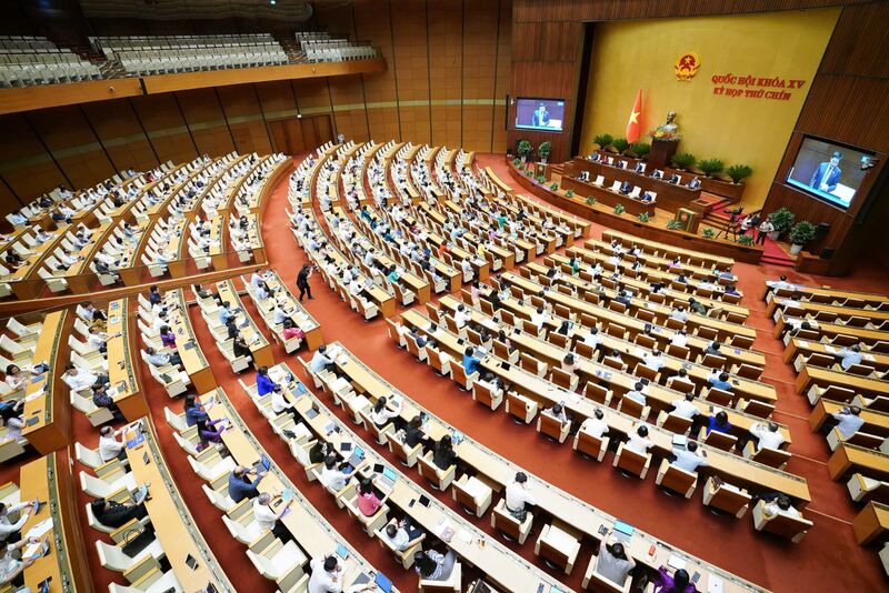 Toàn cảnh Quốc hội họp tại hội trường ngày 19/6. Ảnh: QH