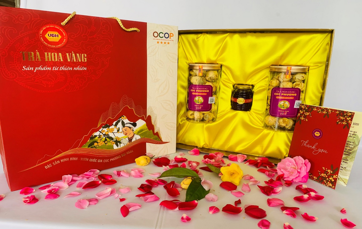 Trà hoa vàng Cúc Phương - Công ty TNHH Dược liệu Vũ Gia được công nhận là sản phẩm OCOP 4 sao. Ảnh: Ngô Mai