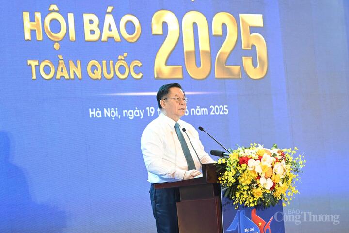 Phát biểu tại Lễ khai mạc, đồng chí Nguyễn Trọng Nghĩa, Ủy viên Bộ Chính trị, Bí thư Trung ương Đảng, Trưởng ban Tuyên giáo và Dân vận Trung ương khẳng định, báo chí thật sự là tiếng nói của Đảng, Nhà nước, là diễn đàn tin cậy của nhân dân, là cầu nối bền chặt giữa ý Đảng và lòng dân, phản ánh tâm tư, tình cảm, khát vọng của toàn xã hội.