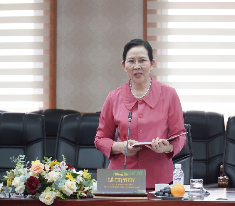 Đồng chí Lê Thị Thủy ghi nhận, đánh giá cao những kết quả đạt được của Đảng ủy Petrovietnam và các đơn vị (Ảnh: PV GAS)