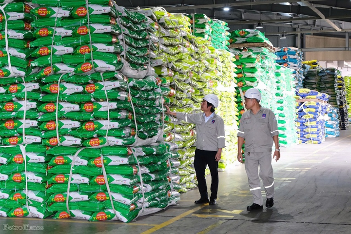PVFCCo-Phú Mỹ đã quyết liệt chuyển mình trong kinh doanh với hai mục tiêu cốt lõi: thúc đẩy tăng trưởng phù hợp xu hướng cạnh tranh mới và tối ưu hóa hiệu quả chi phí kênh phân phối. (Ảnh: PVFCCo - Phú Mỹ)