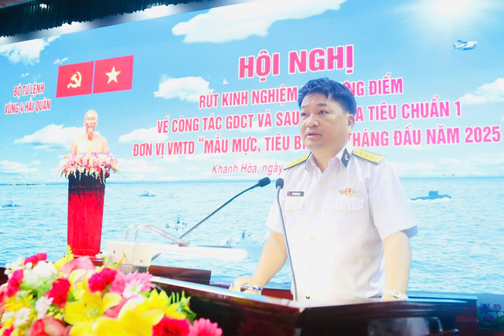 Thượng tá Bùi Xuân Bình – Chính ủy Vùng 4 Hải quân. Ảnh:Châu Hồng