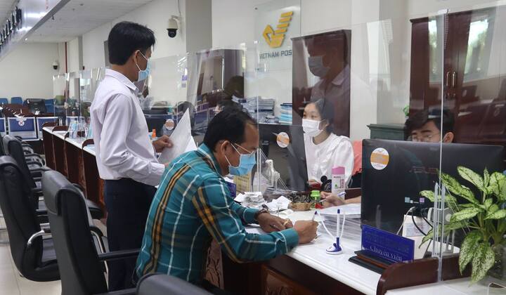 Chủ tịch UBND tỉnh Long An yêu cầu việc tiếp nhận và giải quyết thủ tục cho người dân, doanh nghiệp phải diễn ra thông suốt, không gián đoạn. Ảnh minh họa