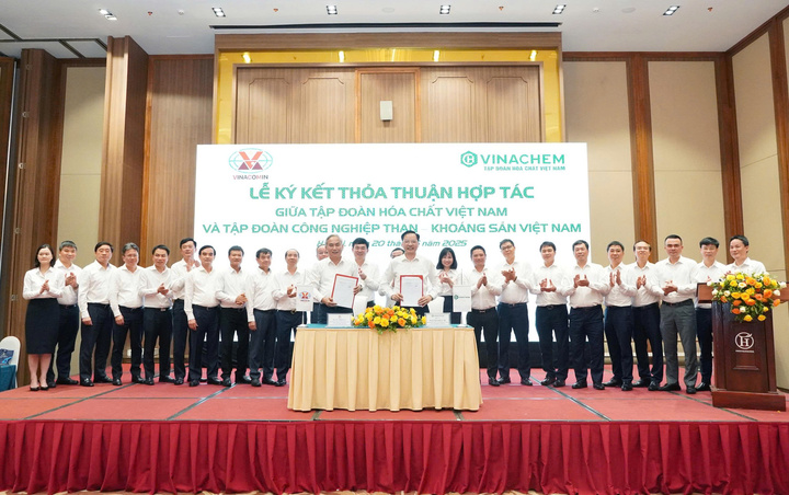 Vinachem và TKV nâng tầm hợp tác chiến lược toàn diện. Ảnh CTV