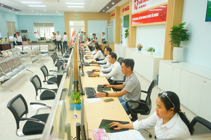 Trung tâm phục vụ hành chính công phường Thanh Khê (mới), thành phố Đà Nẵng. Ảnh: Vũ Lê