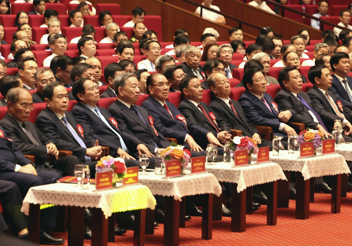 Tổng Bí thư Tô Lâm và các Lãnh đạo Đảng, Nhà nước tham dự Lễ Kỷ niệm 100 năm Ngày Báo chí Cách mạng Việt Nam.