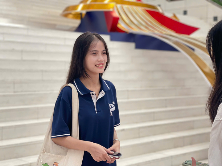 Hà Phương - sinh viên Trường Đại học Khoa học xã hội và nhân văn chia sẻ với Báo Công Thương