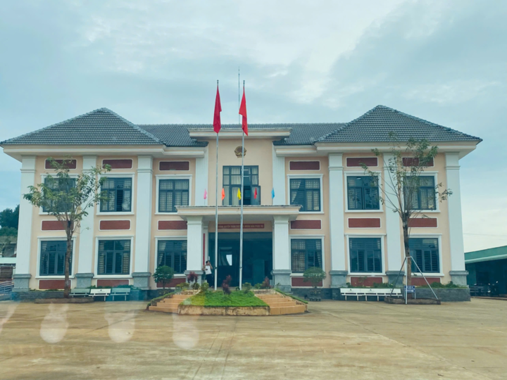 Hệ thống cơ sở vật chất các xã trên địa bàn tỉnh Bình Phước được đầu tư xây dựng khang trang, hiện đại - Ảnh: Tiến Thanh