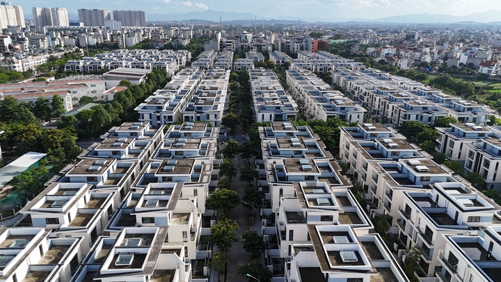 Hàng trăm căn biệt thự tại Khu đô thị Dương Nội (quận Hà Đông, thành phố Hà Nội) nhìn từ trên cao