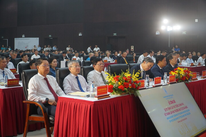 Hơn 600 đại biểu tham dự Lễ công bố thành lập Khu thương mại tự do Đà Nẵng. Ảnh: Vũ Lê