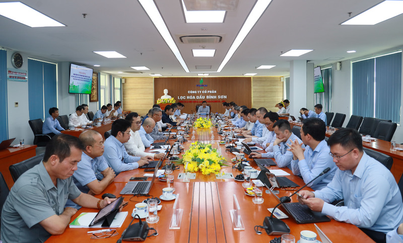 Toàn cảnh buổi làm việc giữa Petrovietnam với BSR về công tác thúc đẩy SXKD năm 2025 và chiến lược phát triển, kế hoạch 5 năm giai đoạn 2026 - 2030. (Ảnh: BSR)
