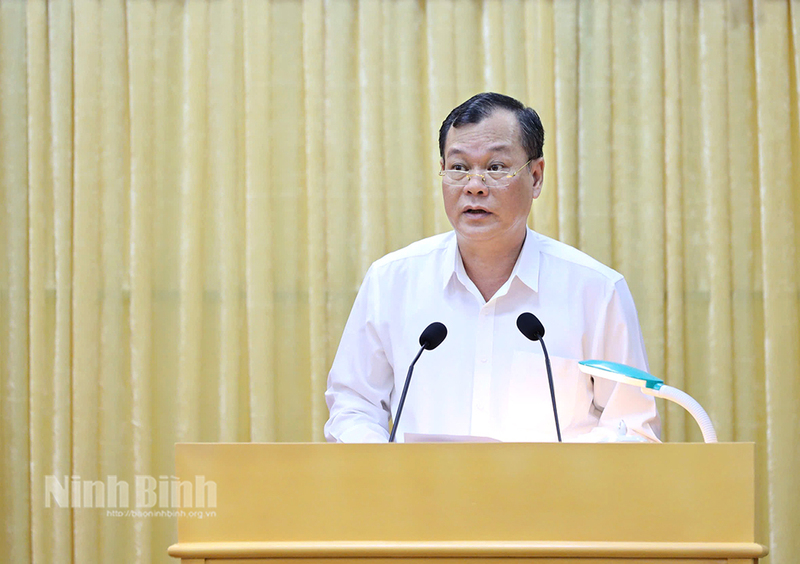 Đồng chí Phó Bí thư Thường trực Tỉnh ủy Nam Định Lê Quốc Chỉnh phát biểu tại buổi làm việc. Ảnh: Báo Ninh Bình