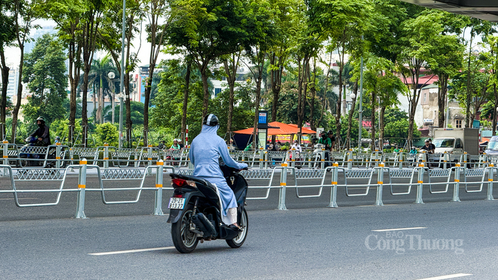 Xe máy đi trong làn hỗn hợp sẽ có không gian thoải mái hơn, không bị lấn chiếm hết phần đường như trước đây