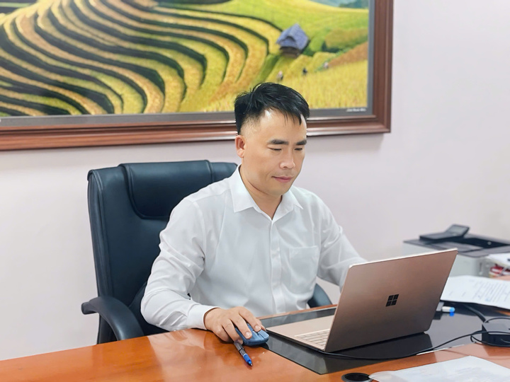 Theo Tiến sĩ Đào Xuân Hưng, AI hỗ trợ báo chí thông tin một cách hấp dẫn hơn. Ảnh: Thanh Hương.