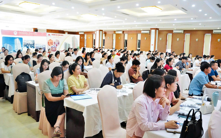 Đại diện các doanh nghiệp tham dự hội nghị tập huấn. Ảnh: Hải Yến