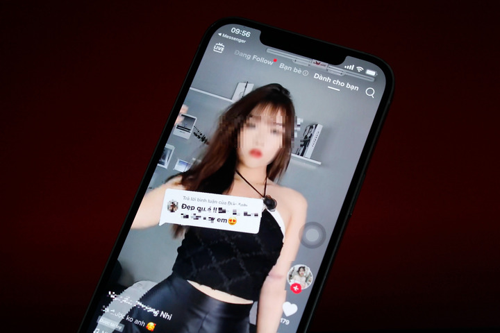 Nhiều livestream lệch chuẩn văn hoá xuất hiện trên các nền tảng mạng xã hội. Ảnh: Hoàng Dương