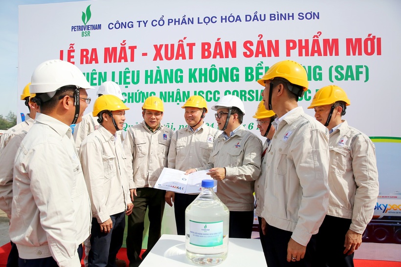 BSR đã nghiên cứu và xuất bán thành công sản phẩm Nhiên liệu hàng không bền vững (SAF) đầu tiên vào đầu tháng 6/2025 (Ảnh: BSR)
