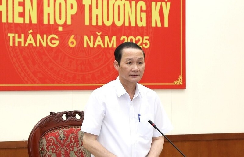 Ông Đỗ Minh Tuấn, Chủ tịch UBND tỉnh Thanh Hóa phát biểu tại phiên họp. Ảnh: Phong Sắc