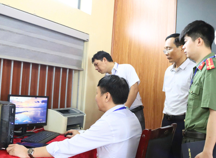 Đoàn công tác Sở Giáo dục và Đào tạo TP. Hải Phòng kiểm tra công tác chuẩn bị cơ sở vật chất tại một số điểm thi tốt nghiệp THPT năm 2025