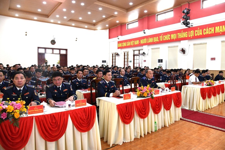 Đại biểu tham gia Đại hội đại biểu Đảng bộ Vùng Cảnh sát biển 2 lần thứ V, nhiệm kỳ 2025 – 2030