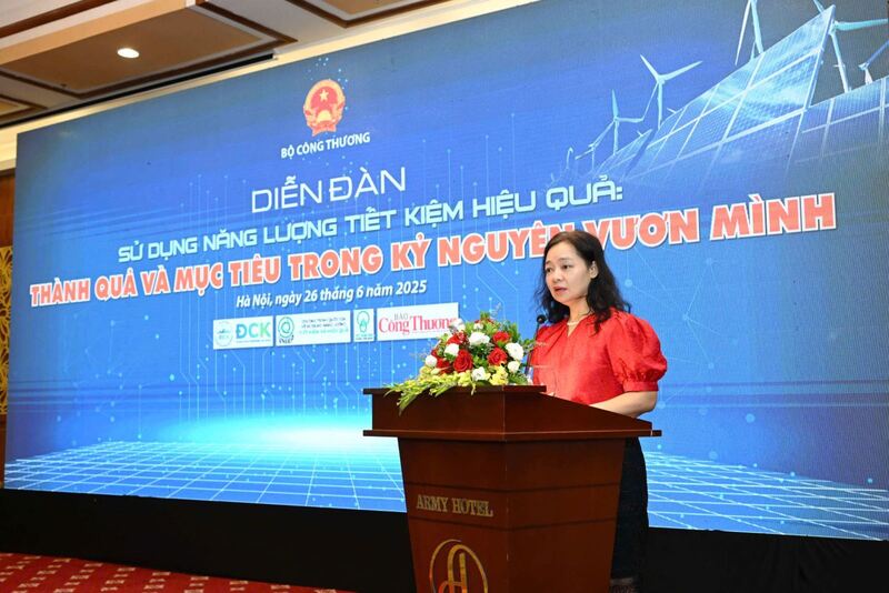 Diễn đàn “Sử dụng năng lượng tiết kiệm, hiệu quả: Thành quả và mục tiêu trong kỷ nguyên vươn mình”.