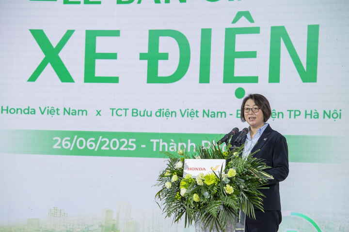 Bà Sayaka Arai, Tổng Giám đốc Honda Việt Nam phát biểu tại lễ bàn giao. Ảnh: Duy Minh
