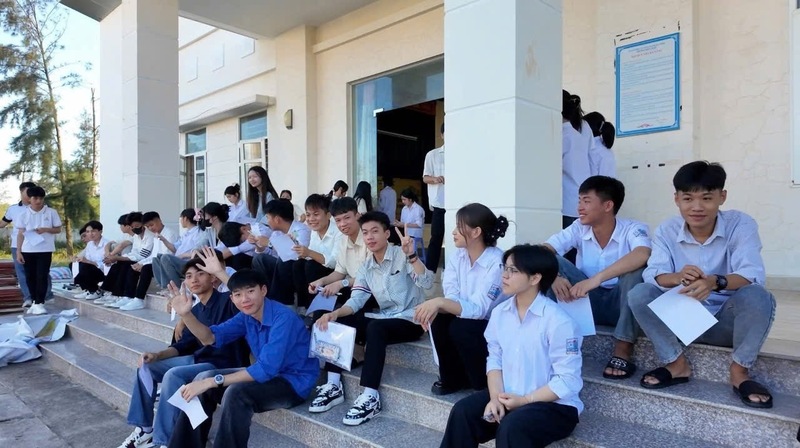 Thí sinh tham gia kỳ thi tốt nghiệp THPT năm 2025 tại tỉnh Quảng Ninh