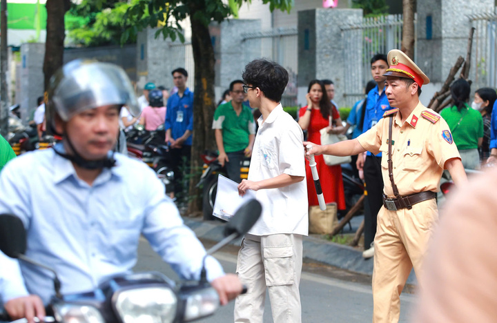 Ở môn Toán trong Kỳ thi tốt nghiệp trung học phổ thông có 7.341 thí sinh bỏ thi. Ảnh minh hoạ (Thanh Tuấn)