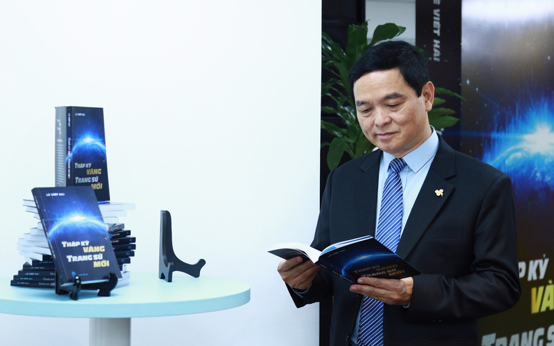 "Thập kỷ vàng - Trang sử mới" là thông điệp gửi gắm và mong muốn mỗi doanh nghiệp, mỗi cá nhân quyết tâm vượt qua khó khăn, tận dụng những cơ hội để phát triển xây dựng ngành công nghiệp Việt Nam xứng tầm