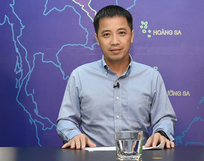 TS. Đậu Anh Tuấn: Đối với doanh nghiệp, vai trò của tín dụng giống như xăng đối với xe chạy xăng. Một xe chạy xăng không đổ đầy bình xăng, điều đó có nghĩa là không đủ vốn thì không thể đi được xa. Ảnh: VGP/Dương Tuấn