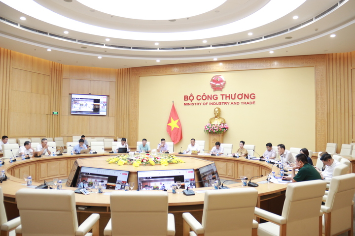 Toàn cảnh cuộc họp. Ảnh: Thanh Tuấn