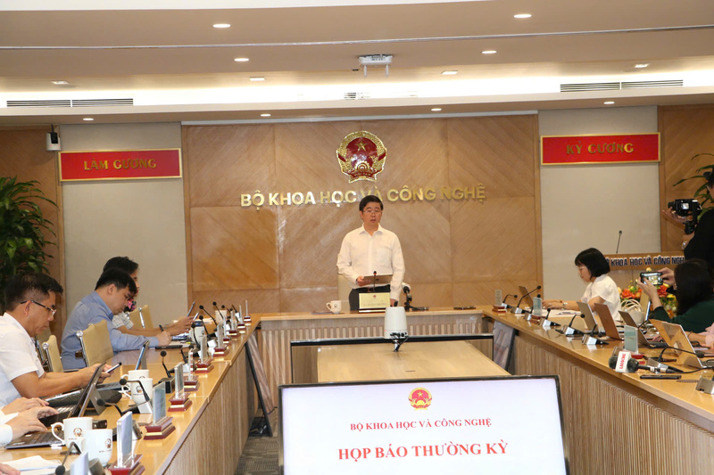 Quang cảnh buổi họp báo. Ảnh: Phong Lâm