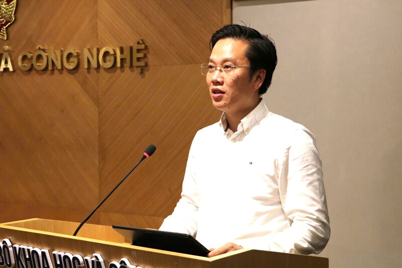 Ông Hà Minh Hiệp, quyền Chủ tịch Uỷ ban Tiêu chuẩn đo lường chất lượng Quốc gia chia sẻ về những điểm mới của Luật sửa đổi, bổ sung một số điều của Luật Tiêu chuẩn và Quy chuẩn kỹ thuật. Ảnh: Phong Lâm