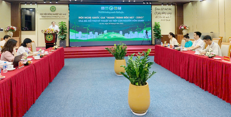 Toàn cảnh hội nghị