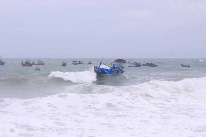 Thời tiết biển ngày 29/6/2025, dự báo khu vực Bắc Biển Đông cảnh báo lốc xoáy. Ảnh minh hoạ