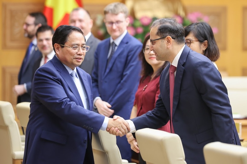 Thủ tướng Phạm Minh Chính hoan nghênh các doanh nghiệp Anh quốc tham dự Tọa đàm. Ảnh: VGP/Nhật Bắc