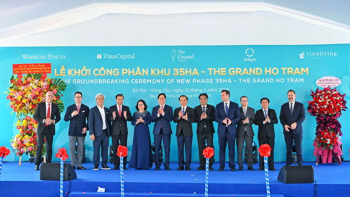 Lãnh đạo TP. Hồ Chí Minh, tỉnh Bà Rịa - Vũng Tàu tham dự lễ khởi công phân khu mới rộng 35 ha của The Grand Ho Tram với vốn đầu tư hơn 1 tỷ USD. Ảnh: Nguyễn Ngọc