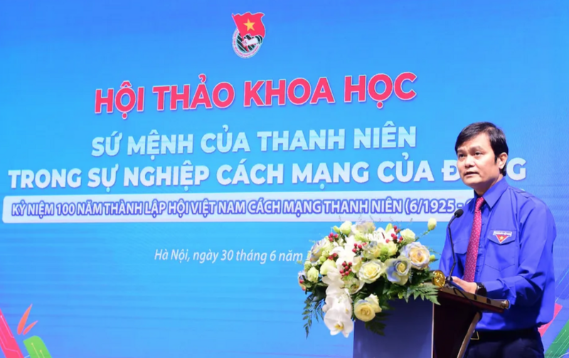 Bí thư thứ nhất Trung ương Đoàn Bùi Quang Huy phát biểu tại hội thảo. Ảnh: Xuân Tùng