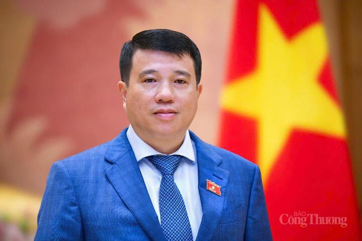 Ông Y Thanh Hà Niê Kđăm, Ủy viên Ban Chấp hành Trung ương Đảng, Bí thư Tỉnh ủy, Trưởng đoàn Đại biểu Quốc hội tỉnh Lâm Đồng. Ảnh: Lê Sơn