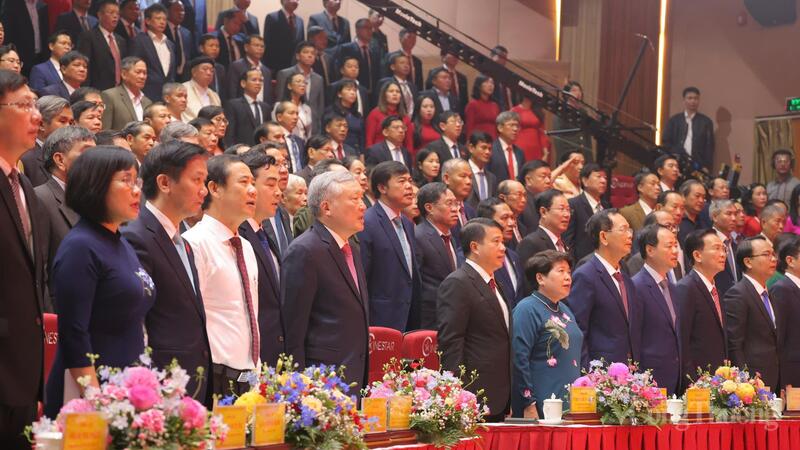 Các đồng chí lãnh đạo Trung ương và địa phương tham dự lễ công bố. Ảnh: Lê Sơn