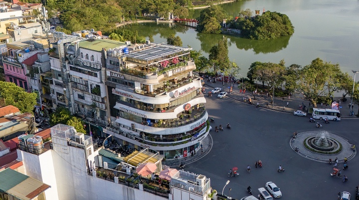 Thủ đô Hà Nội vừa được Tạp chí du lịch Travel & Leisure (Mỹ) vinh danh trong danh sách “15 điểm đến trong mơ có giá phải chăng'. Ảnh minh hoạ